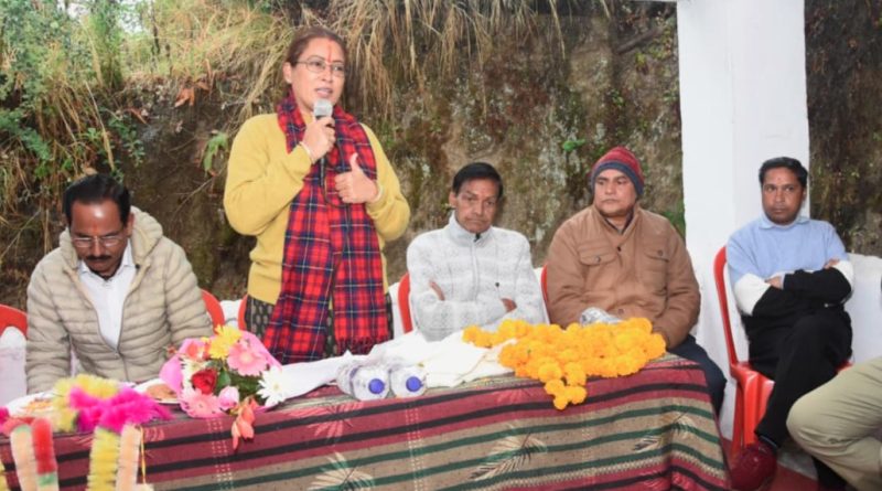 सड़क, राशन कार्ड और आर्थिक सहायता की मांगों पर मंत्री ने दिया त्वरित समाधान का आश्वासन – मंत्री रेखा आर्या