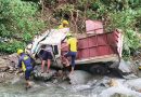 कैंचीधाम के पास खाई में गिरा दूध से भरा पिकअप वाहन, तीन घायलों को रेस्क्यू कर पहुंचाया अस्पताल