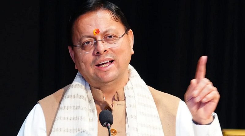 देहरादून में संपत्ति नामांतरण व विरासत अभियान की समीक्षा बैठक के दौरान प्रशासनिक अधिकारियों के साथ निर्देश देते मुख्यमंत्री पुष्कर सिंह धामी